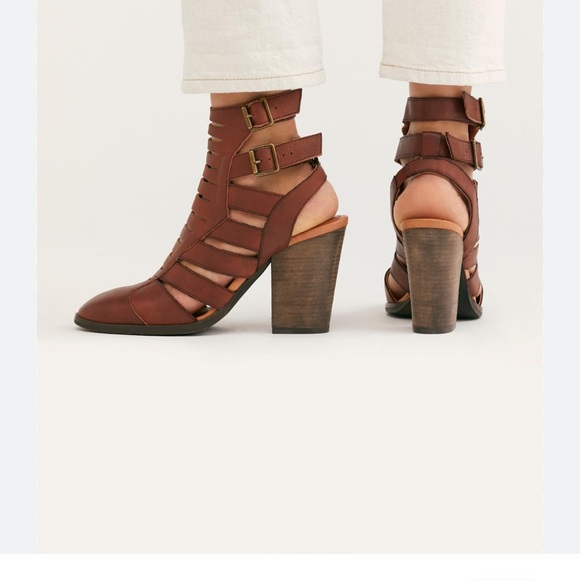 Free People Shoes - Free People Hayes leather strappy booties women’s size 38 - 7.5 US